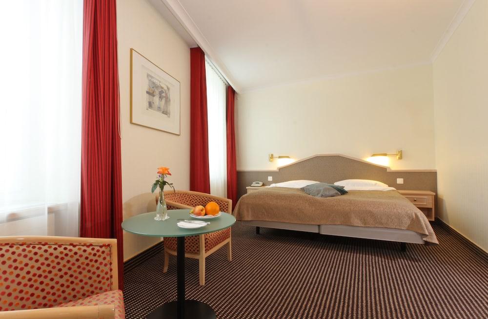 Seehotel Waldstaetterhof Swiss Quality Brunnen Ngoại thất bức ảnh